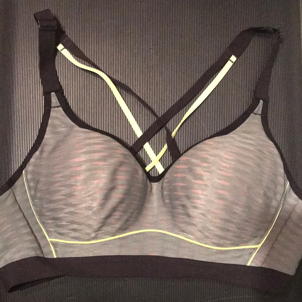 Victoria Secret Sports Bra